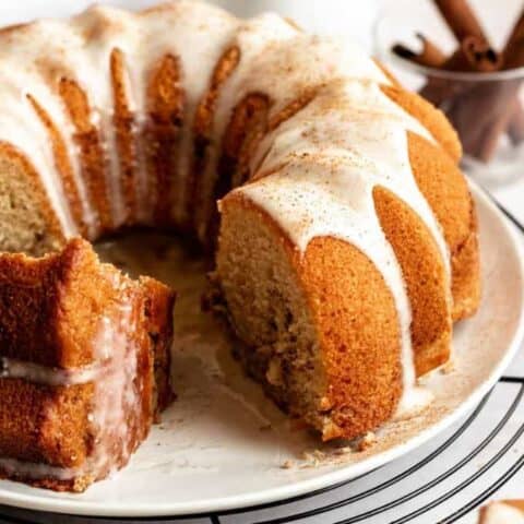 Cinnamon Bundt Cake.jpg