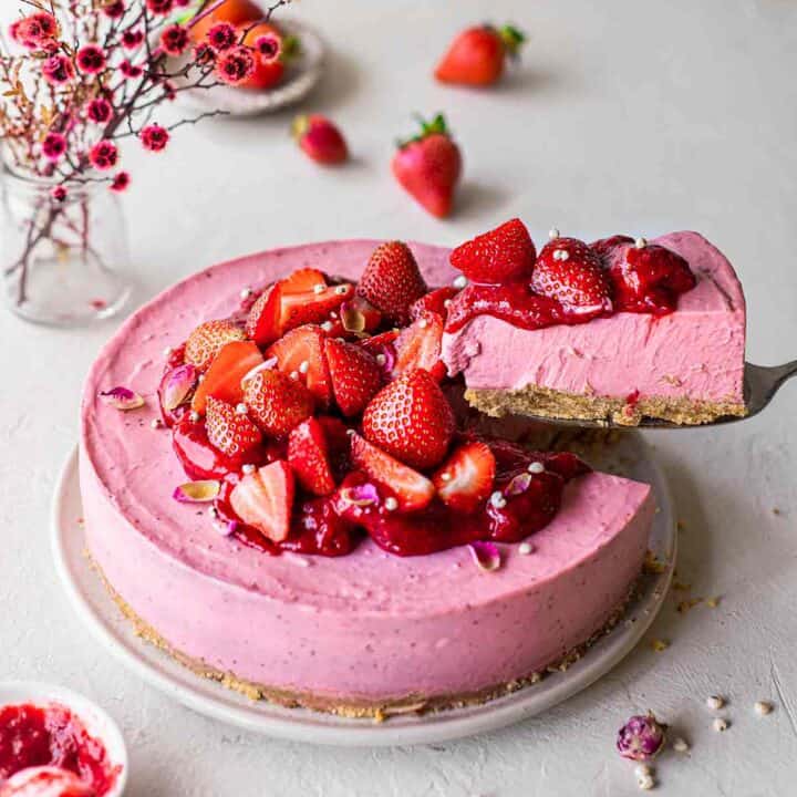 vegan strawberry cheesecake unbaked.jpg