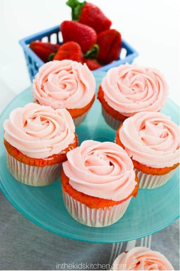 strawberry cupcake recipe4