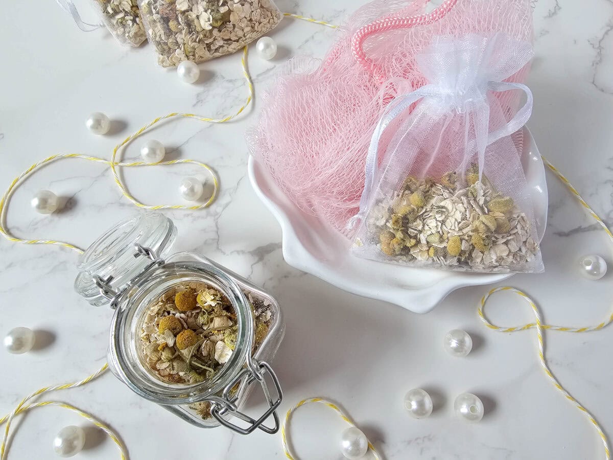 soothing oatmeal and chamomile bath tea diy recipe for sensitive skin