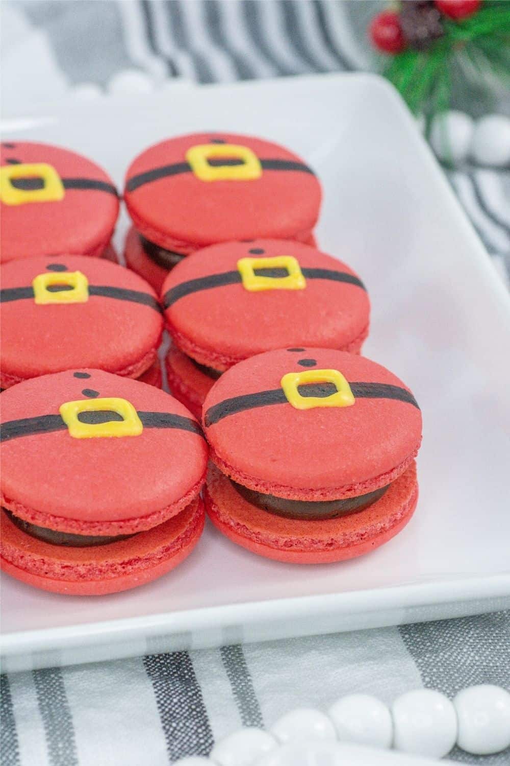 santa macarons